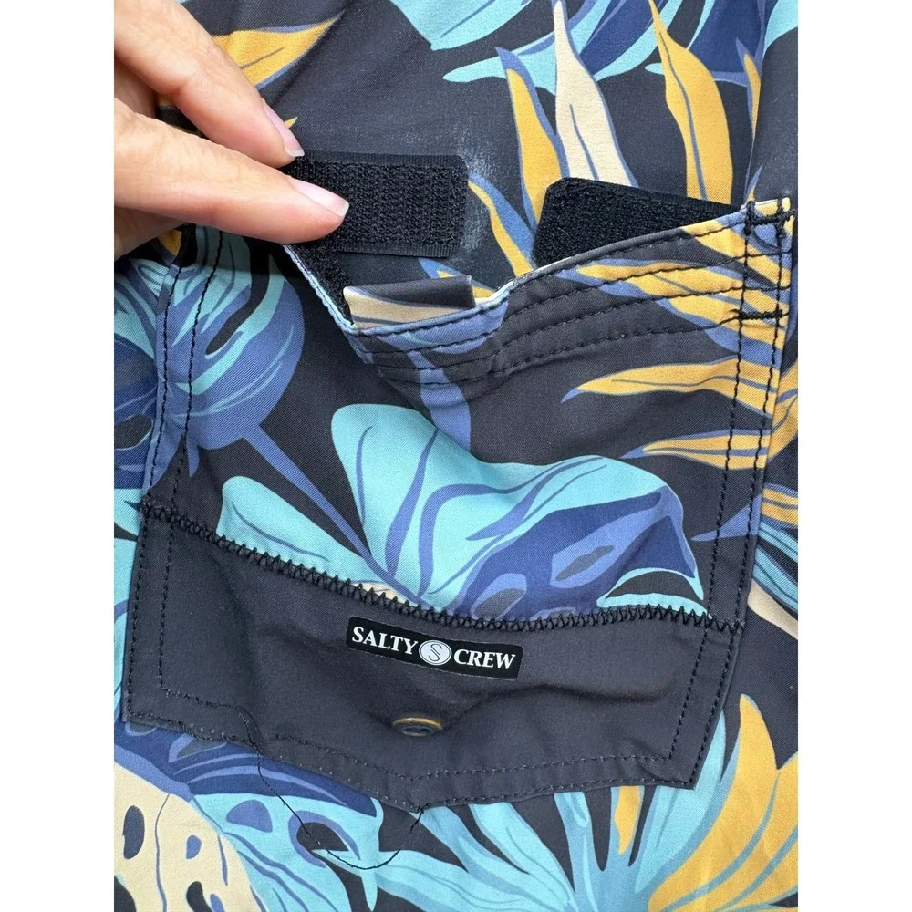Salty Crew Breaker Board Shorts Tropical Print Surf Swim Beach Quick‎ Dry XL